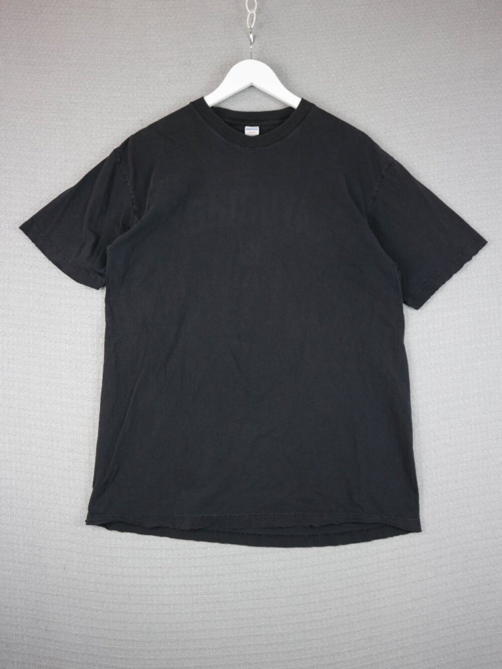 Undefeated Thrashed Shibuya Faded Distressed Black Tee Made in USA Large L